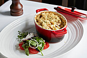 Baked macaroni and cheese with bacon