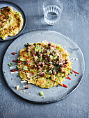 Japanische Okonomiyaki-Pfannkuchen
