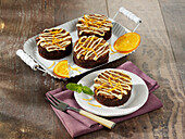 Small chocolate-orange cakes
