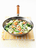 Super-fast noodle dish with shrimp and bok choy from the wok