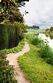 Winding path along the canal (Appeltern, The Netherlands)