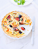 Quiche with goat cheese and figs