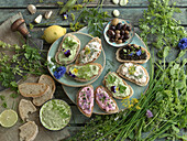 Breads with five different herb spreads