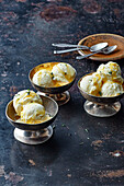Vanilla-honey ice cream with thyme