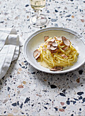 Tajarin al tartufo bianco (Tagliolini mit weißem Trüffel aus dem Piemont)