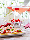 Polenta and Parma ham bites with cocktails