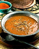 Harira - Marokkanische Suppe aus Tomaten und Hülsenfrüchten