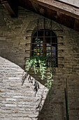 Fassade einer Kapelle, Fermo, in den Marken, Adria, Italien