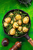 Young potatoes with sea fennel