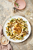 Geflügelkeule mit Spargel und Austernpilze in Estragonbutter