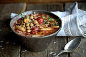 Pasta with chickpeas in tomato sauce