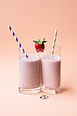 Strawberry-oat shakes