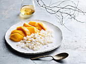 Sticky rice with mango