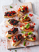 Appetizers with pulled ‘meat’ and beluga lentil spread