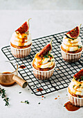 Cupcakes with figs and caramel sauce