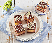 Chocolate praline cake bars