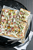 Flatbread with figs and feta cheese