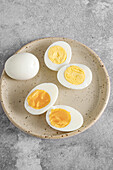 Wachsweiche und hartgekochte Eier