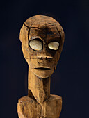 Roos Carr Warrior, wooden carving.