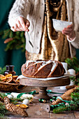 Kranzkuchen mit Zuckerglasur