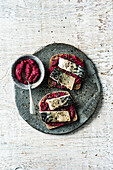 Stulle with beetroot spread and mackerel
