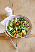 Kartoffel-Artischocken-Salat mit Belugalinsen