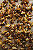 Spicy roasted almonds