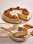 Toffee cheesecake with a cookie crumb crust