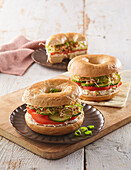 Bagel sandwiches with vegetables