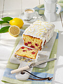 Lemon cake with raspberries