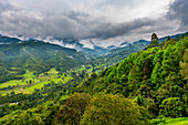 Blick über das Valle de Cocora, UNESCO-Welterbe, Kaffee-Kulturlandschaft, Salento, Kolumbien, Südamerika