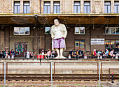 Tony Soprano-Statue am Bahnhof, Vilnius, Litauen, Europa