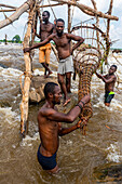 Indigenous fishermen from the Wagenya tribe, Congo River, Kisangani, Democratic Republic of the Congo, Africa