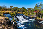 Ntumba Chushi Falls (Ntumbachushi Falls) am Ngona-Fluss, nördliches Sambia, Afrika