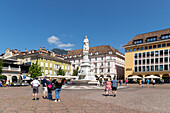 Walther von der Vogelweide square, Bozen, Sud Tirol, Alto Adige, Italy, Europe