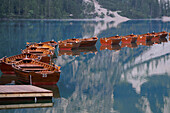 Boote, Pragser Wildsee, Dolomiten, Südtirol, Italien, Europa