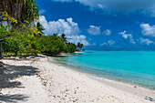 Weißer Sandstrand auf einem kleinen Inselchen, Maupiti, Gesellschaftsinseln, Französisch-Polynesien, Südpazifik, Pazifik