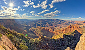 Grand Canyon Nordwest-Blick von einer Felseninsel gleich hinter dem Aussichtspunkt Lipan Point, Grand Canyon National Park, UNESCO-Weltnaturerbe, Arizona, Vereinigte Staaten von Amerika, Nordamerika