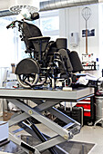 Rollstuhl in der Werkstatt