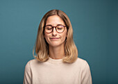 Portrait of woman wearing glasses
