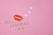 Text zum Valentinstag auf rosa Hintergrund