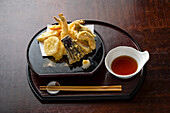 Mixed tempura with dipping sauce (Japanese cuisine)