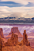 Washer Woman Arch and the Monster Tower, Utah, USA