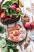 Frangipane-Torte mit Apfelrosen