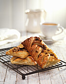 Filled puff pastry plaits