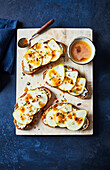 Sandwiches with pears