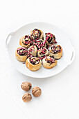 Puff pastry buns with radicchio walnut filling