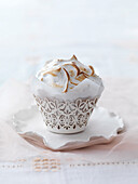 Neapolitan meringue cupcakes