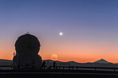 Venus and Moon after sunset, Chile