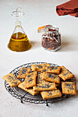Paprika crackers with poppy seeds